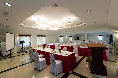 Weddings & Meetings